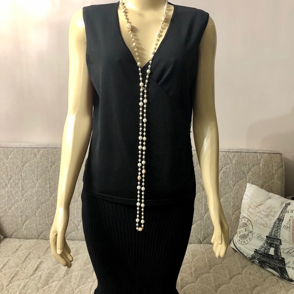 Ann Taylor Tops - NWT Ann Taylor new black top size L with tag